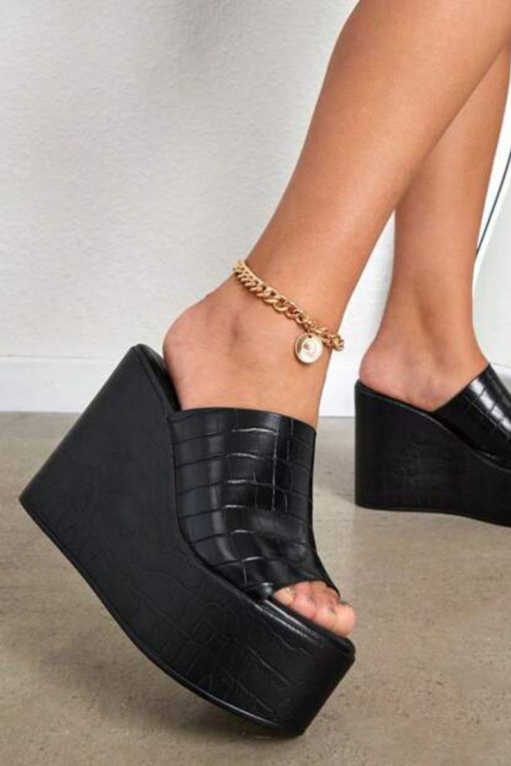 DINSIM Black Platform Wedge Mule - Image 3